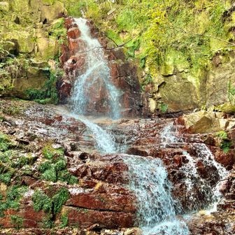 滝のすぐ横を登る❤️‍🔥