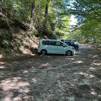 矢立石駐車場に出て