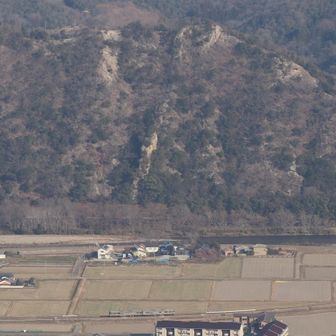 觜崎ノ屏風岩 × 姫新線