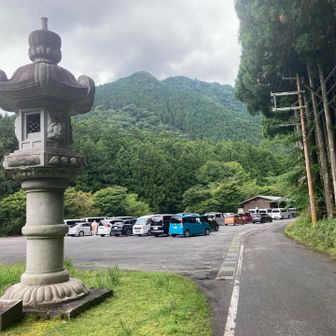 母公堂からはひたすら車道を歩き駐車してある清浄大橋に向かいました。