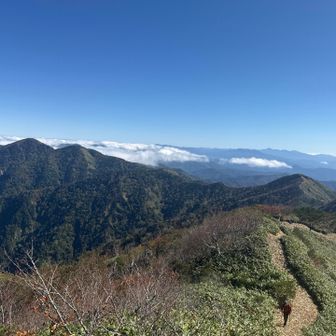 仙ノ倉山、平標山方面