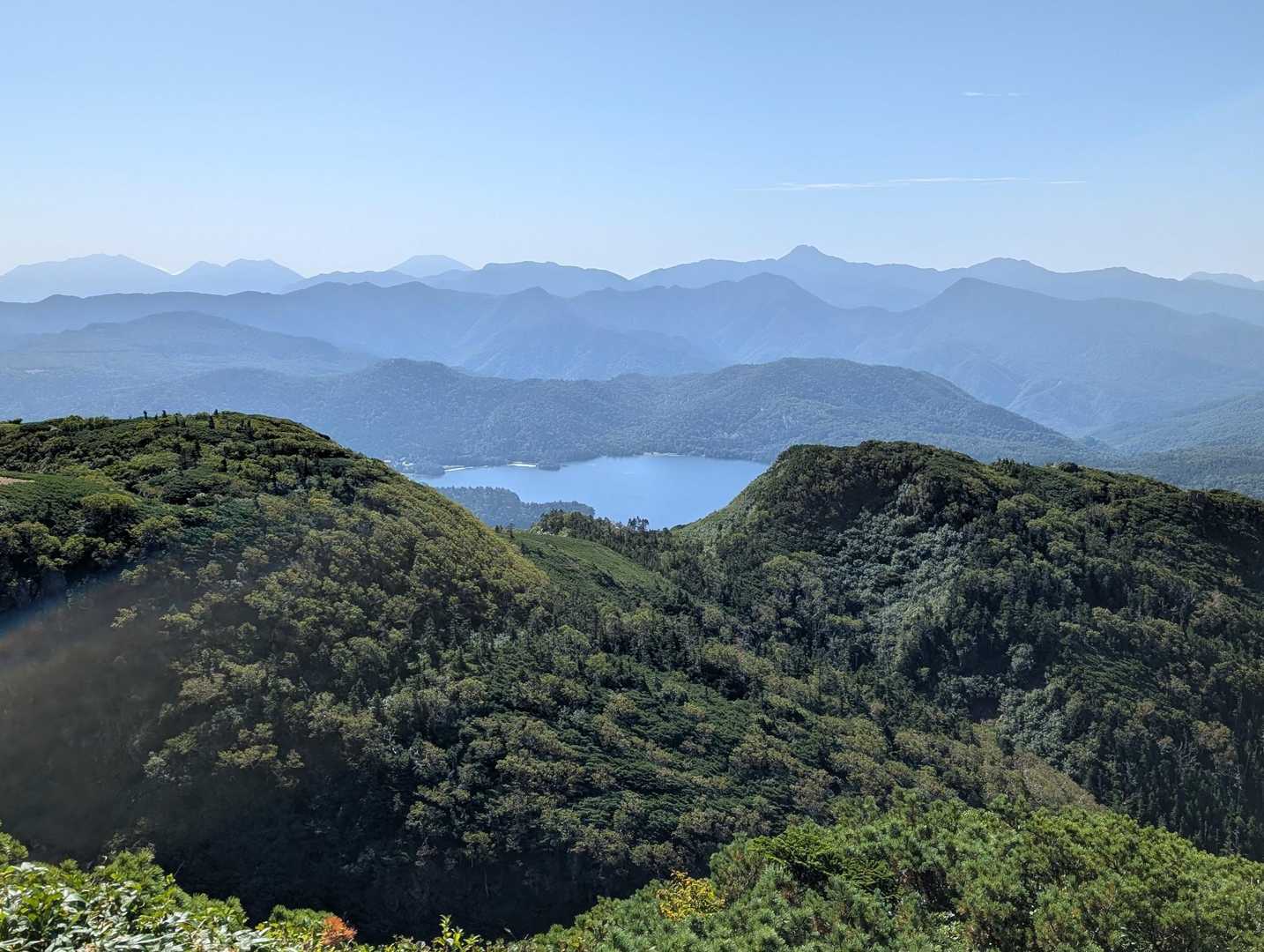 尾瀬沼もチラッと