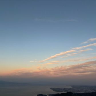 日の出前　西の空