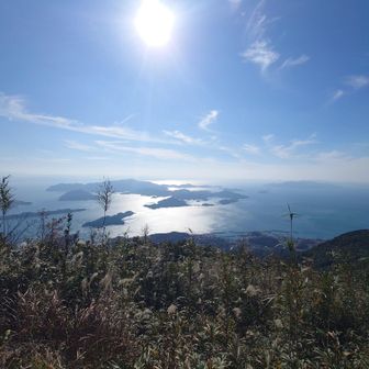 倉岳山の西南にある矢筈嶽からの眺望✨