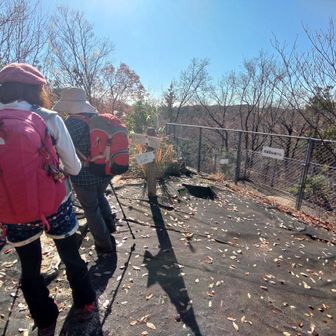 アンテナ山。
アンテナ無いやん？？