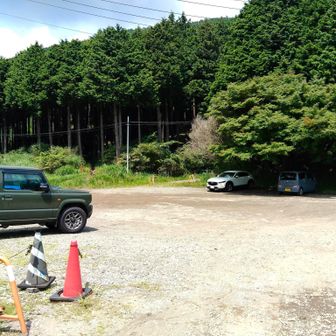 菩提駐車場。ここから岳の台への入口悩んだ