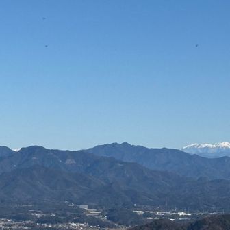 南アルプスの左は三ツ瀬明神、鳳来寺山、宇連山