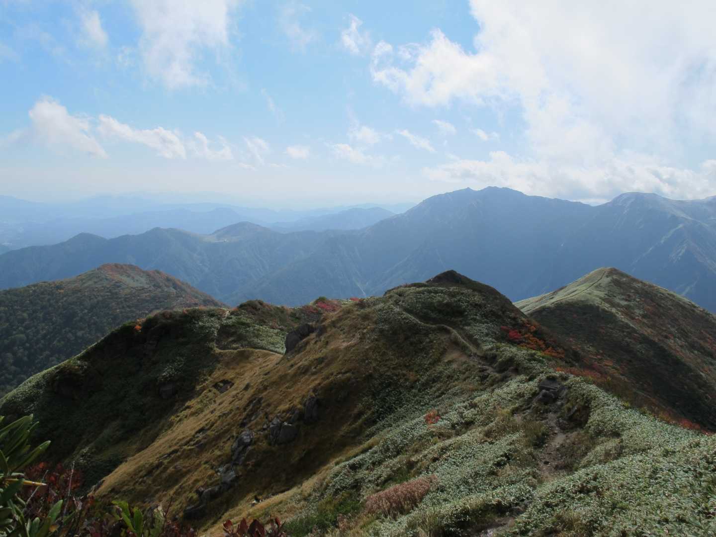 白毛門登山口-松ノ木沢ノ頭-白毛門-笠ヶ岳-大烏帽子-朝日 往復コースの写真