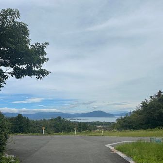 舗装路からの良い景色