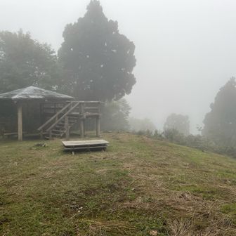 展望台に寄ったけど雲の中なので展望はゼロ