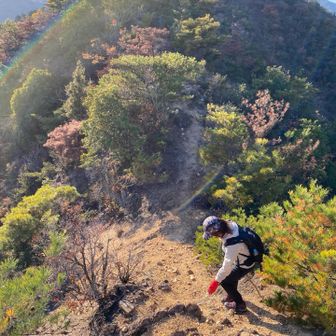 で　また下って上がると