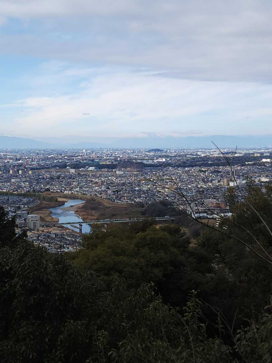 遠くに伊吹山🗻