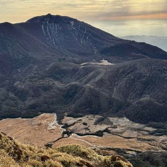 南峰 山頂付近より南側…“坊ガツル”👀
⛺️テントは少なめ