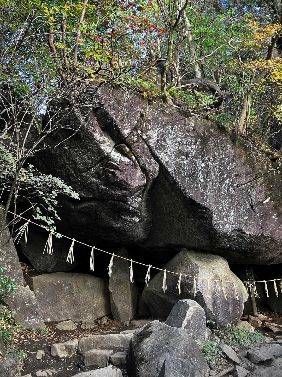 下山途中の岩🪨