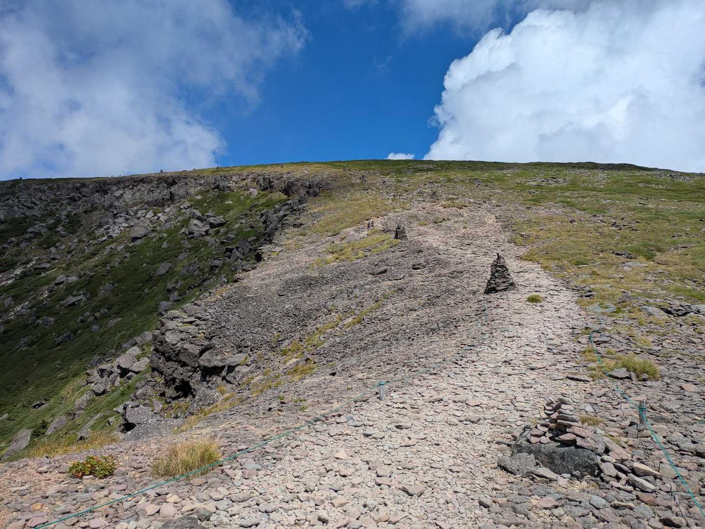 硫黄岳⛰️頂上への登り🎶