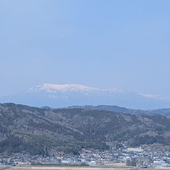 周りウロウロ
蔵王が見えた🏔️✨
朝も道路から綺麗に見えてました🏔️✨
霞んできたね
