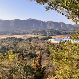 南に各務原アルプスが見えます。
前に、右から左に向かって縦走しました。