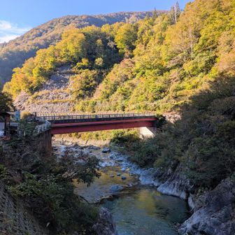 今日車で渡ってきた橋。