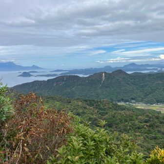 天草の景色、左後ろに雲仙