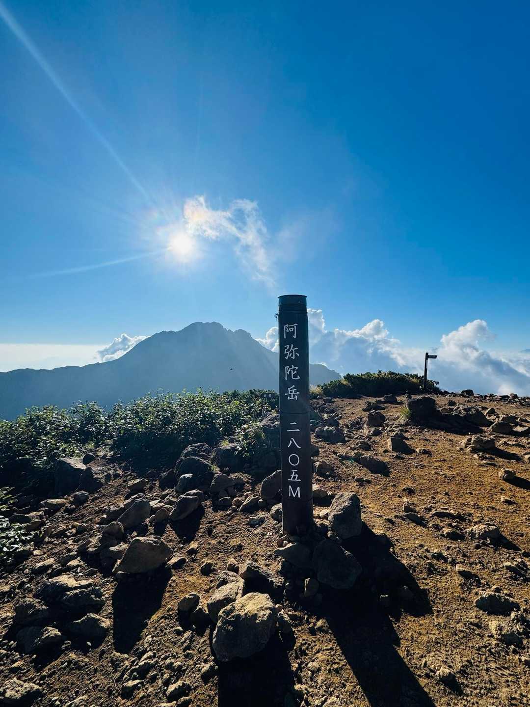 天気よし！
夏の南稜はもはやバリエーションとは言えない様相でした