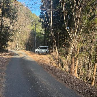 戻った時も他の車は停まってませんでした(￣∀￣)

ルートを探り探りのアドベンチャーな山歩きは楽しかった！

おしまい。