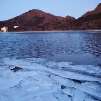 明るくなってきたので、榛名湖畔駐車場🅿️から梓山へ！