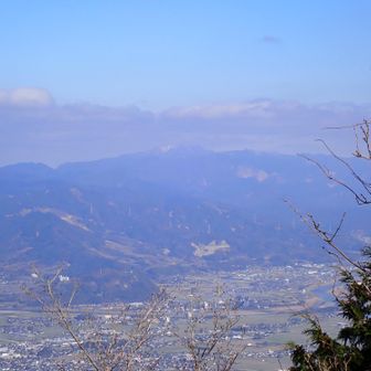 うきはの街と白化粧の英彦山