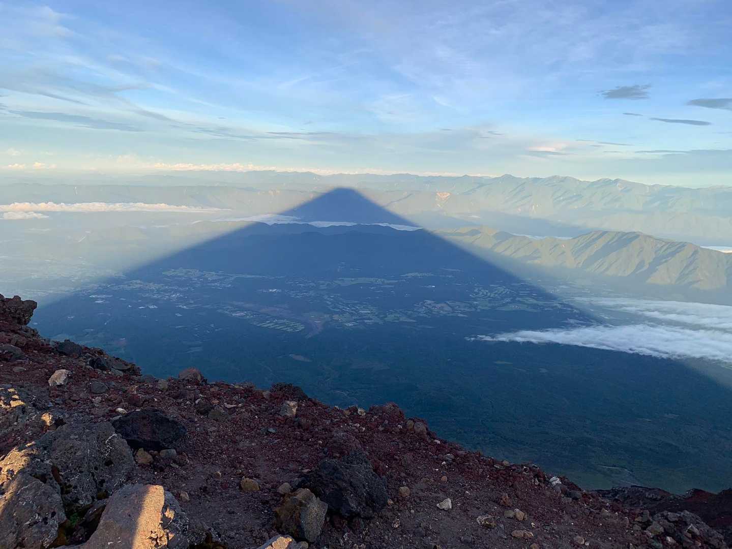 影富士　
見られてよかったです！右側には南アルプスの山々が見えました。