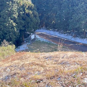 あ！車道がある😅そうです
ここまで車で登って来れます
高良山から鷹取山まで車道があります