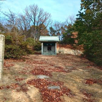 石鎚神社⛩️
草刈りされて道から境内綺麗に整備されてます😊