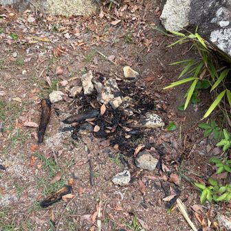 地面に燃えかすが、落ちてました
火事になったら、責任取れますか？