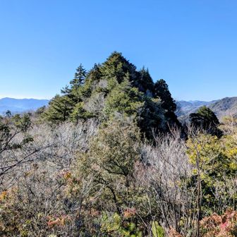 振り返って毘沙門山・580ｍ