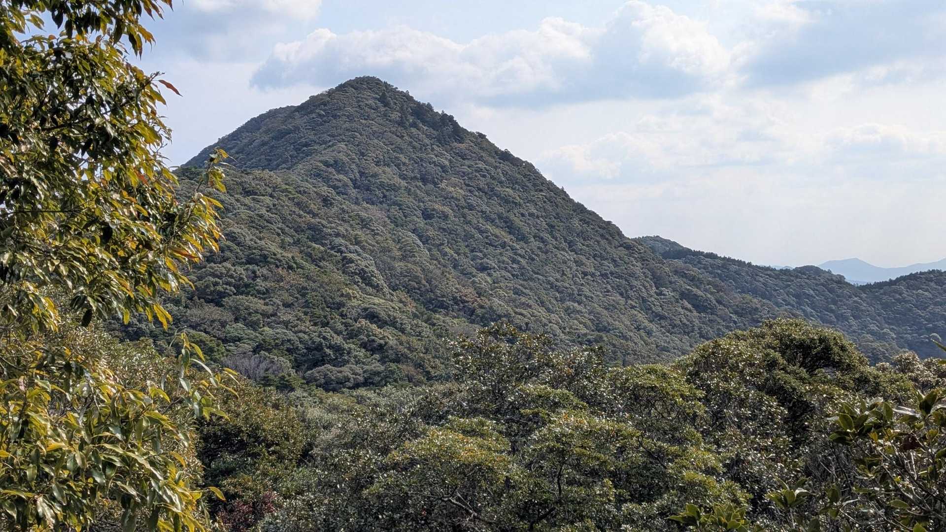 黒髪山⛰️かっけ〜😍