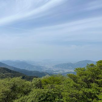 唐人の舞から。ここで舞ったら落ちてケガしそうだけど。