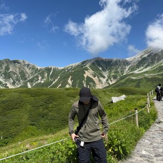 登山家まりにゃのお守り役(ゆきと)