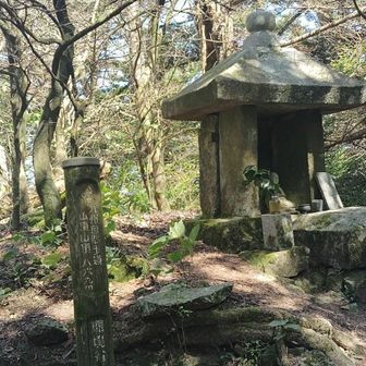 仏頂山の祠