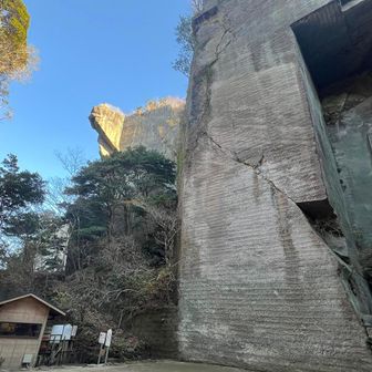 地獄のぞきから覗いたら、実は観音様がいらっしゃる