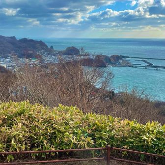 室蘭は低山がたくさんあるだけでなく、映画のロケ地にもなった素敵なお店や街並みもいっぱいなんだって🥰