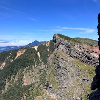 隣りの大同心雲稜が見えますね⛰️