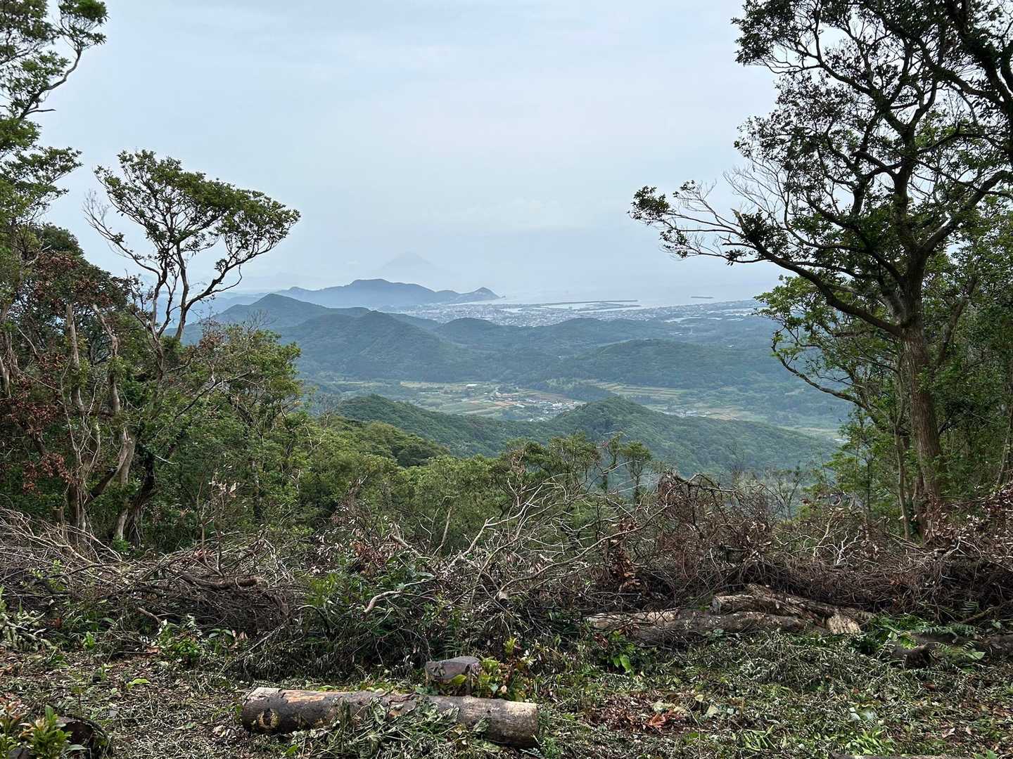 尊牛山広場