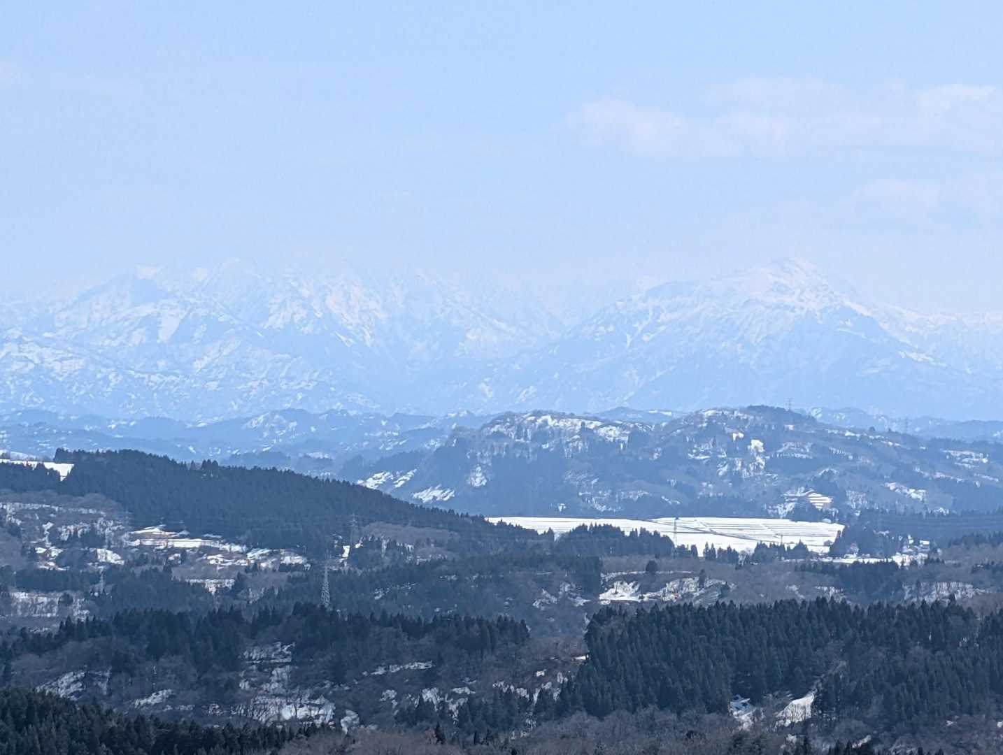 うっすらな越後三山🏔️
