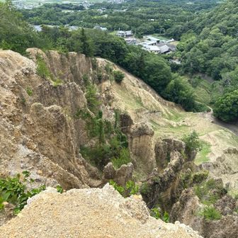 1番大きなこの土柱が波濤嶽