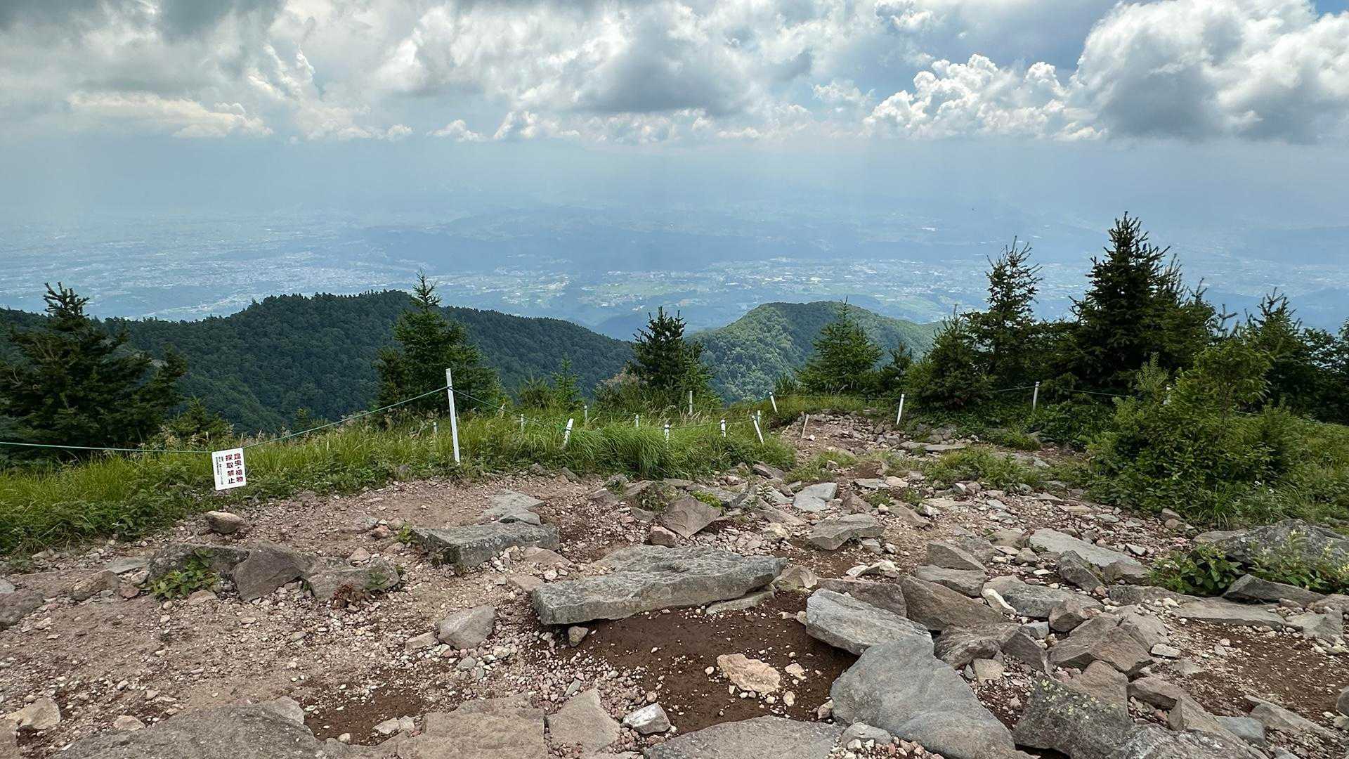 佐久市〜小諸市、雲がなければ正面に八ヶ岳