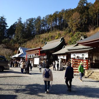 神社は賑わっていました