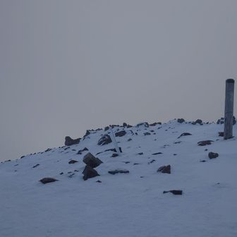 仙人岳まで来た。今年はこの先に行くぞ。