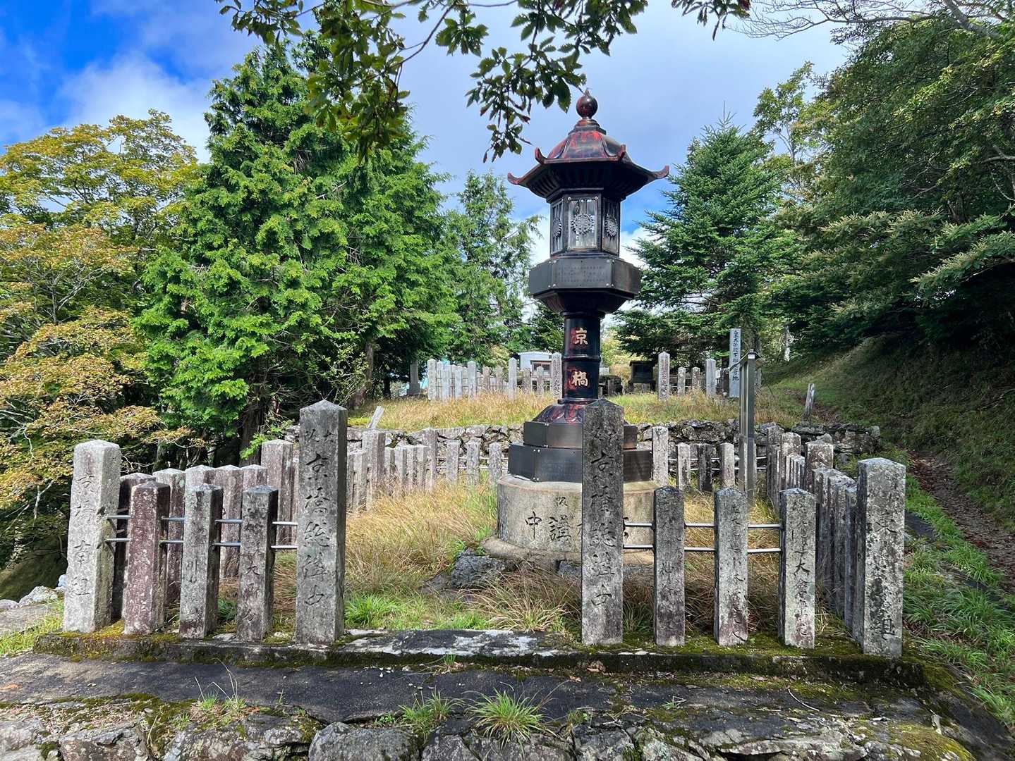 ここから沢山の供養塔が有ります❗️