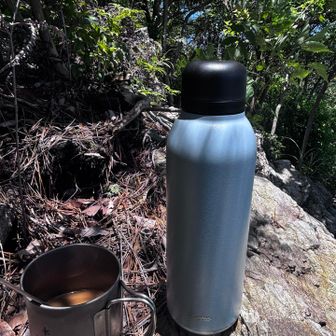 RIVERS バキュームフラスク ステム STD 500ml ステンレス製携帯魔法瓶  真空ステンレスボトル リバーズ 水筒 マグボトル キャンプ 保冷 保温 魔法瓶
結構時間経っても熱いと聞いたので買ってみました。初めて山に持って行きました。安い割にお湯、熱々でした。
カフェ・オ・レを作って飲みました☕️