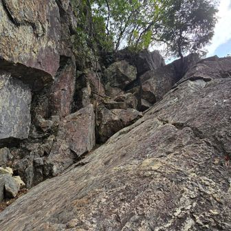 地蔵岳はここから登って良かったんだろうか？