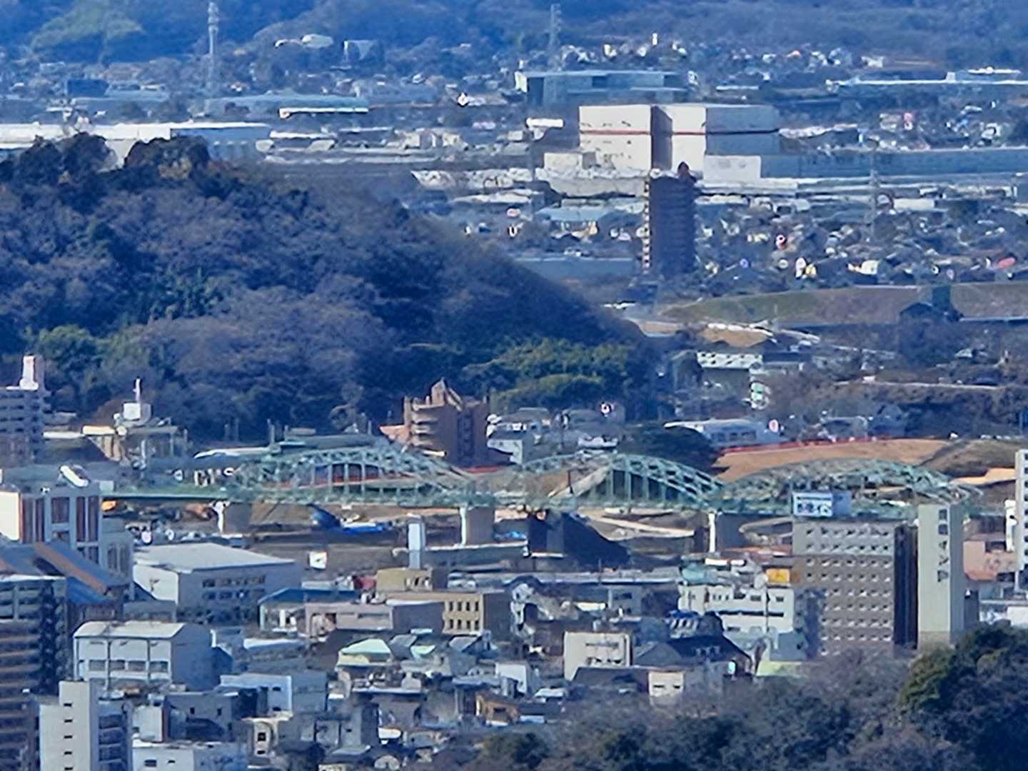 工事中で通行止めの中橋