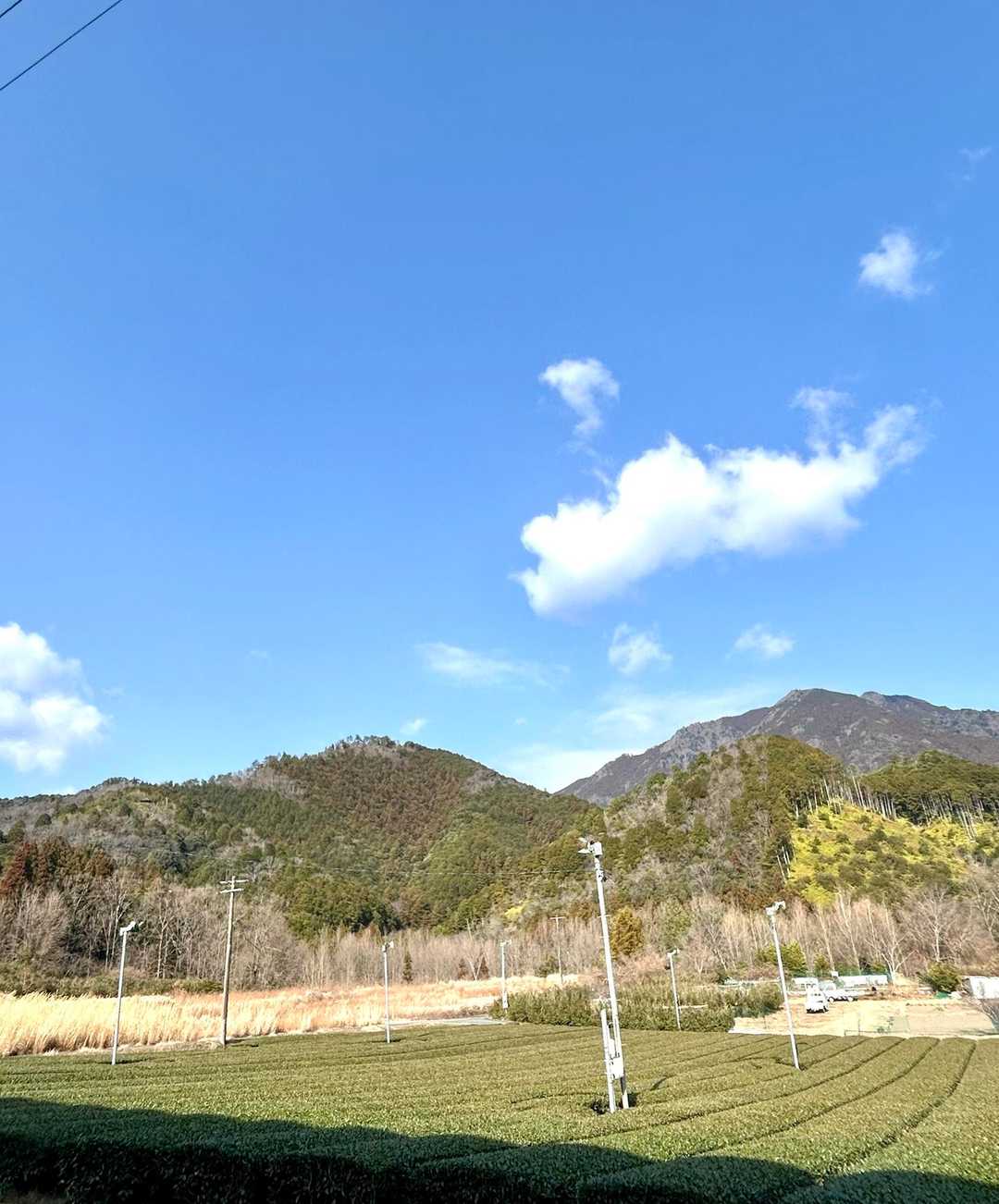 右が局ヶ岳⛰️
左が宮前秋葉山⛰️
東屋が見えます。